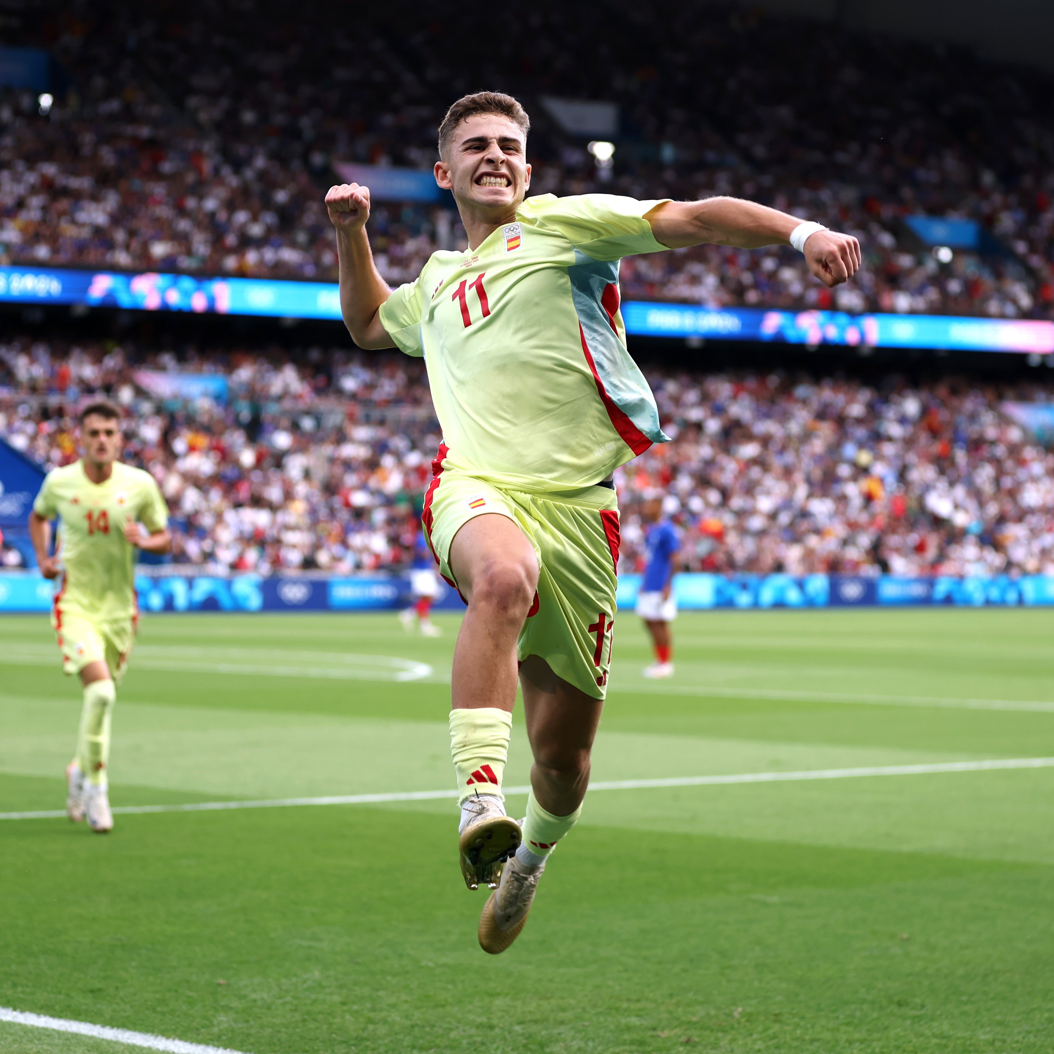 中国顶尖体育赛事平台-包含巴塞罗那今晚造点机会关键时刻费耶诺德调整名单以备法国杯之后，里昂围绕意甲伤情更新的词条